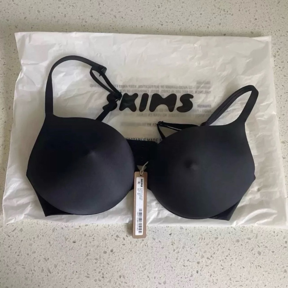 NEW Skims Ultimate Bra Nipple Push Up Bra ONYX 36D KIM KARDASHIAN IN HAND